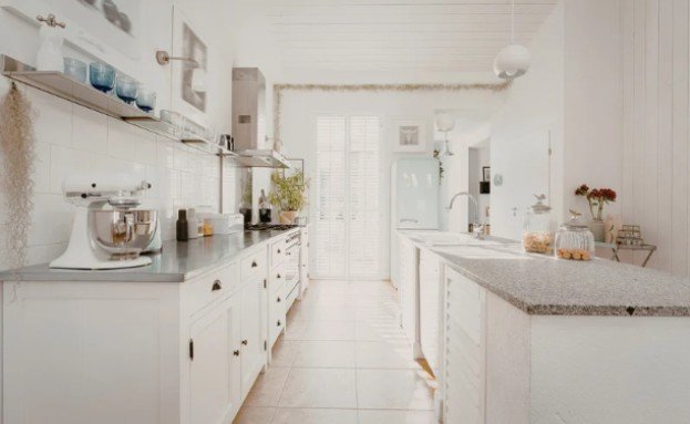 Choosing the Right Quartz Color for Your Kitchen