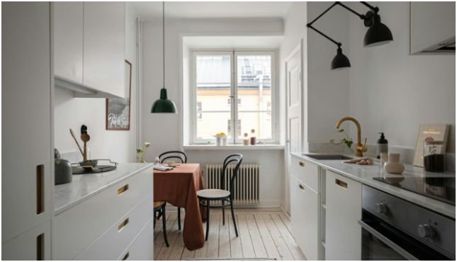 Design Choices That Make a Narrow Kitchen Look Wider