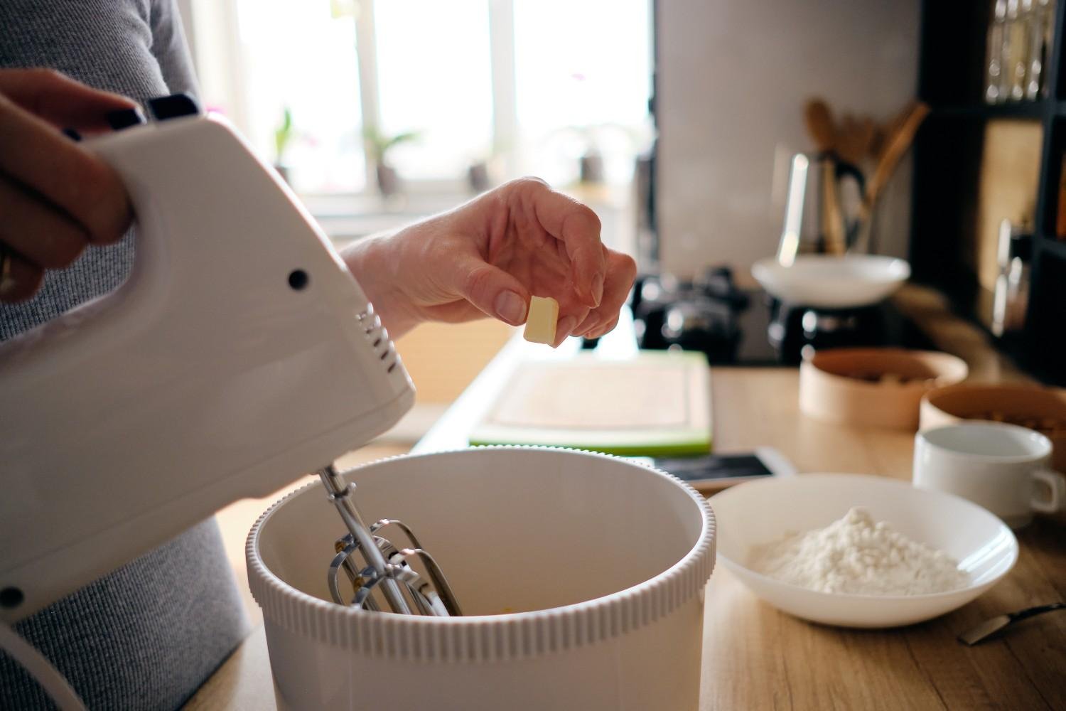 Which Stand Mixer Works Best for Bread Dough?
