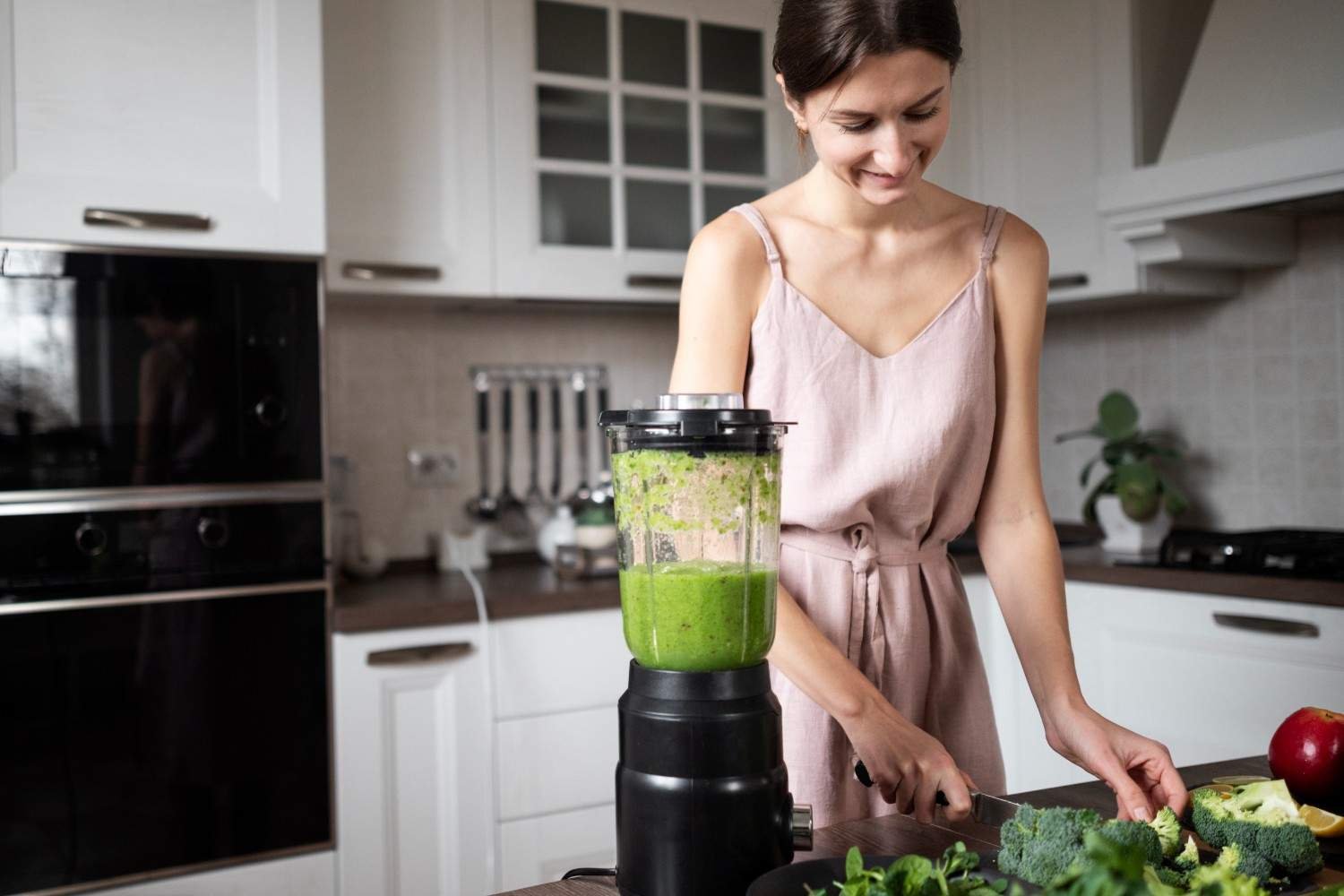 Why NutriBullet Pro 900 Still Leads the Personal Blender Category